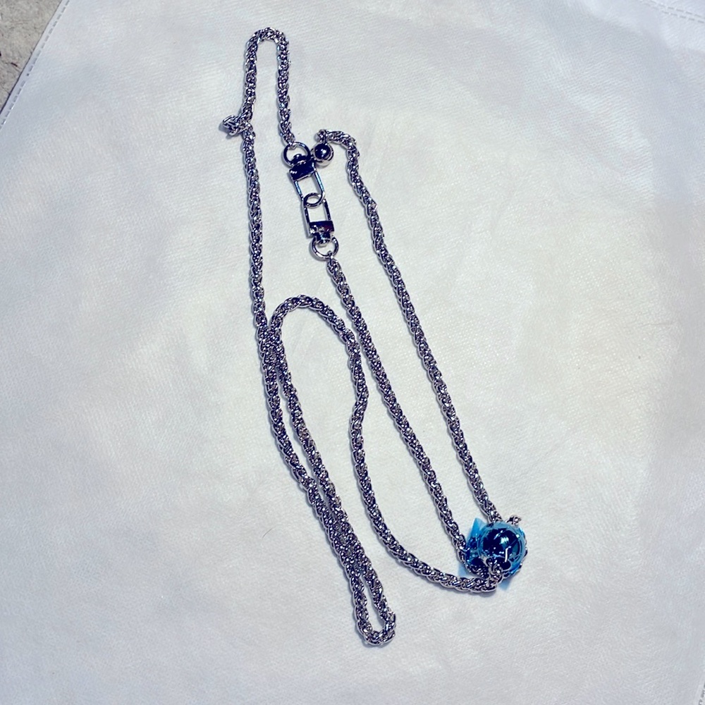 Unbranded adjustable silver bag or wallet Chain.